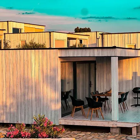 Modern - Buqez Camp בית נופש דראגה