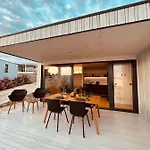 Modern - Buqez Camp Drage