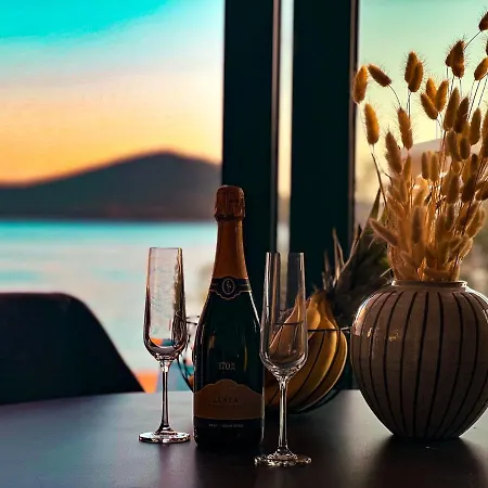 Сasa de vacaciones Modern - Buqez Camp *