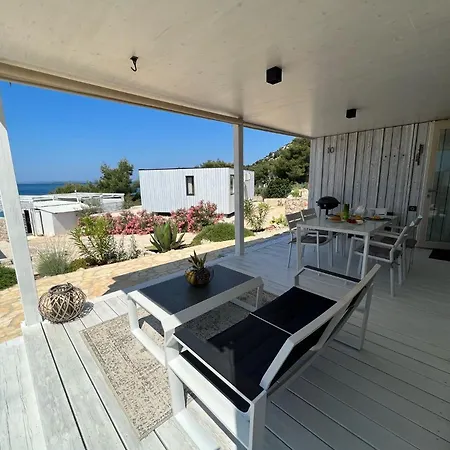 Сasa de vacaciones Modern - Buqez Camp *