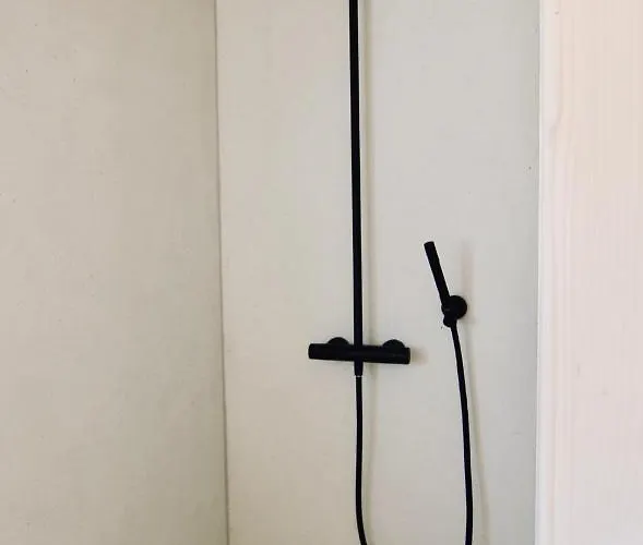 Сasa de vacaciones Modern - Buqez Camp