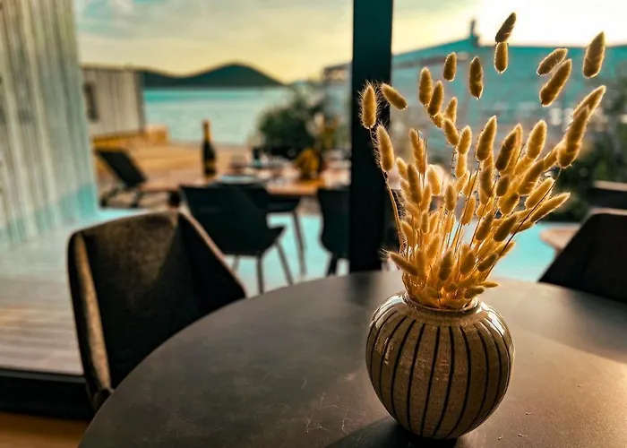 Сasa de vacaciones Modern - Buqez Camp